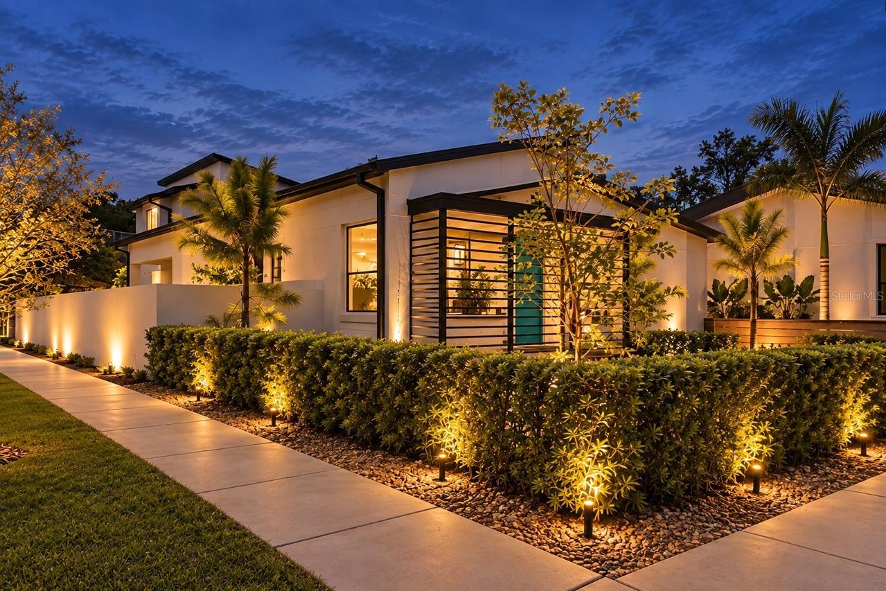 300 43rd Ave., St Petersburg, FL 33703