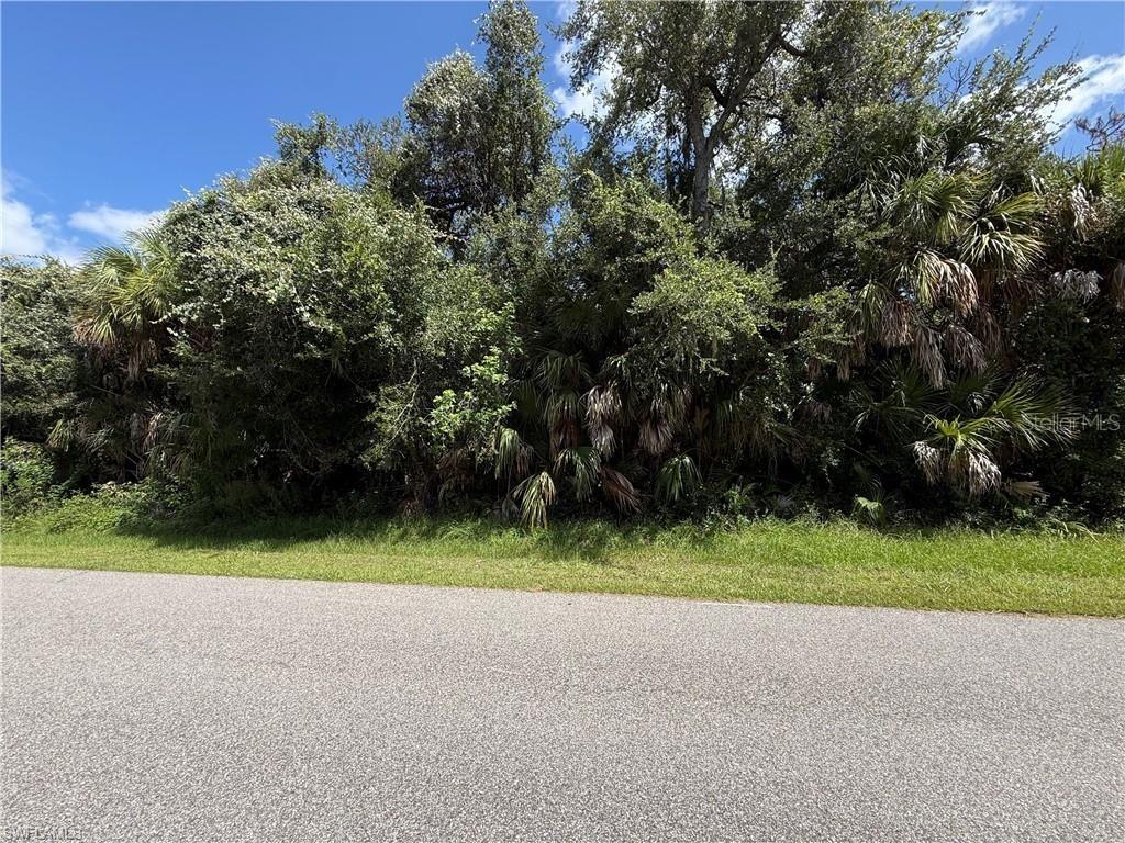 2560 Shady Ave., North Port, FL 34286