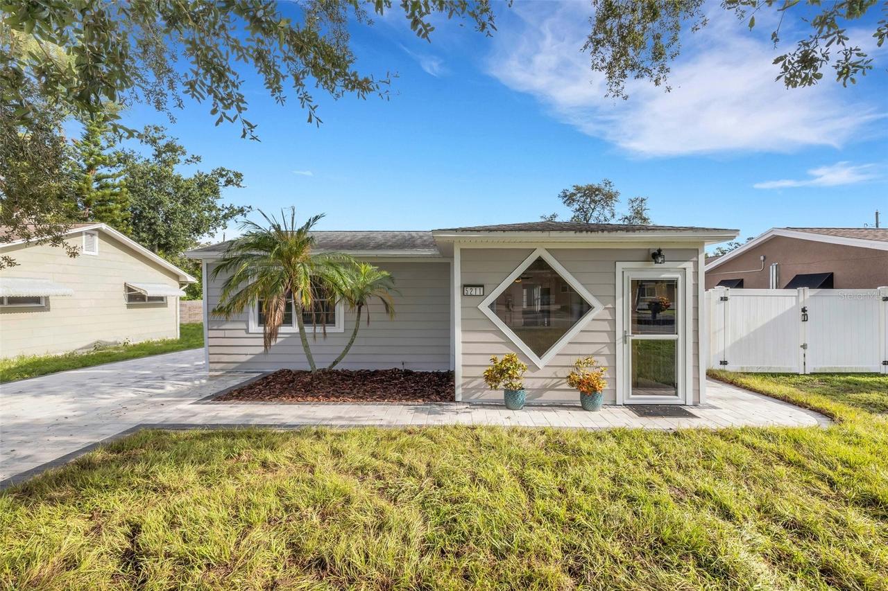 5211 48th Ter., St Petersburg, FL 33709