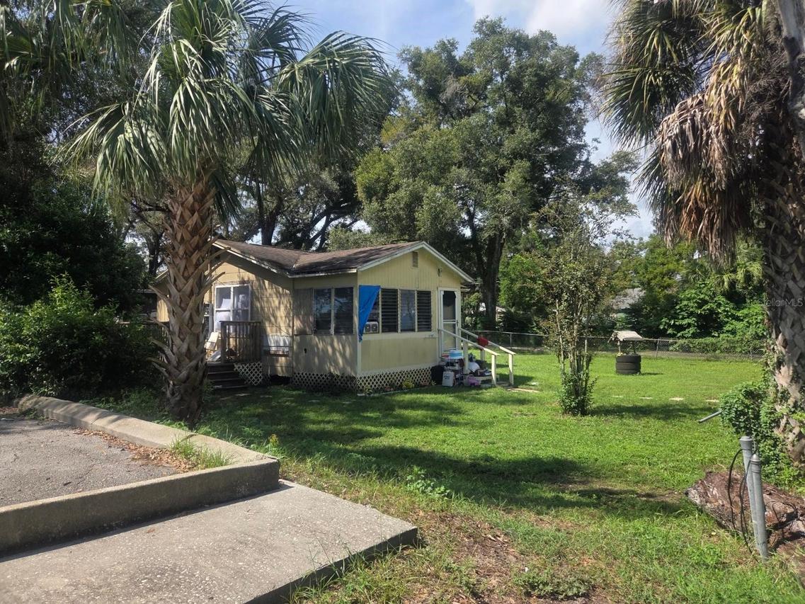 10507 Main St., Thonotosassa, FL 33592