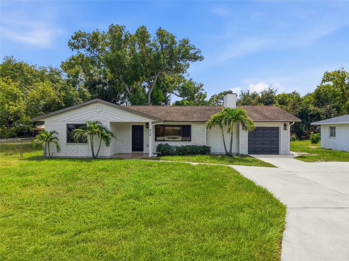 815 Poinsettia Ave., Tarpon Springs, FL 34689