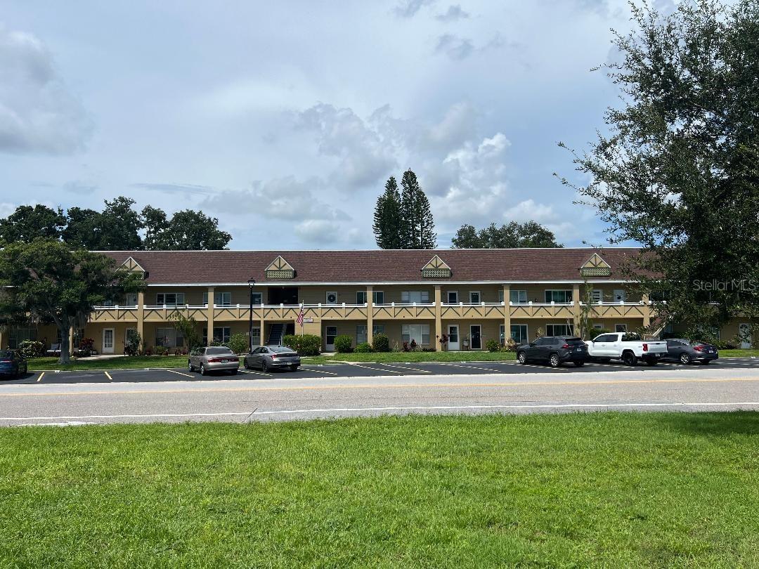 2000 World Parkway Blvd. #20, Clearwater, FL 33763