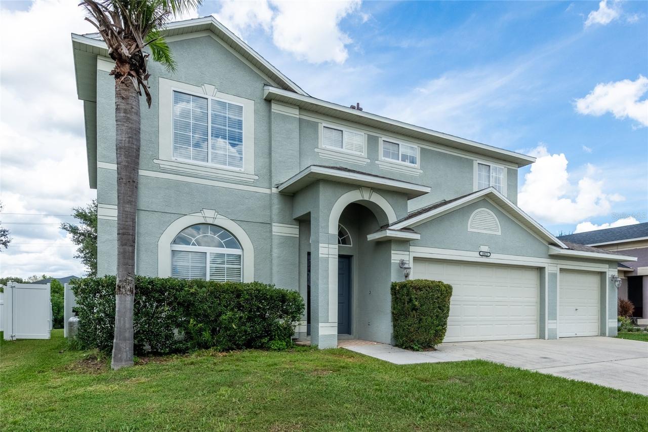 10823 Hoffner Edge Dr., Riverview, FL 33579