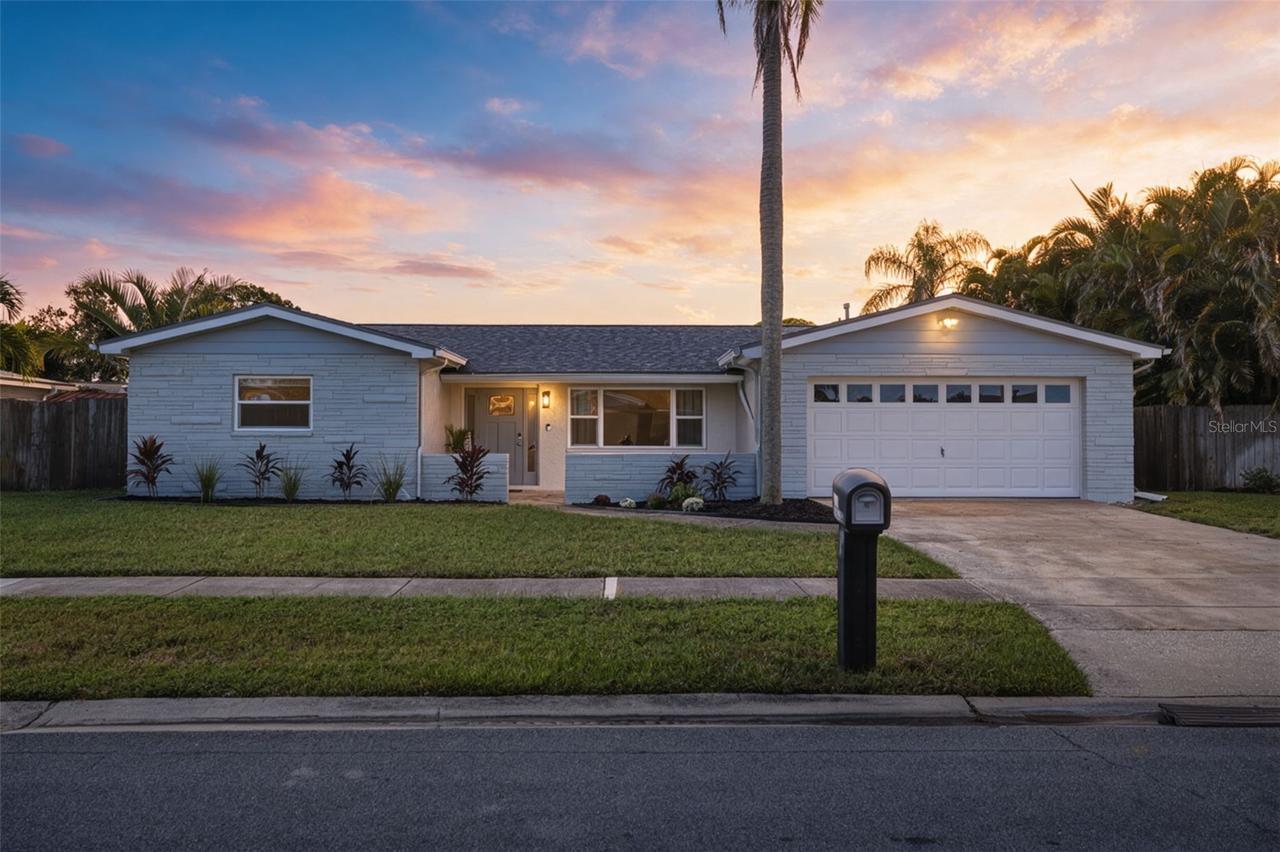 9276 79th Ave., Seminole, FL 33777