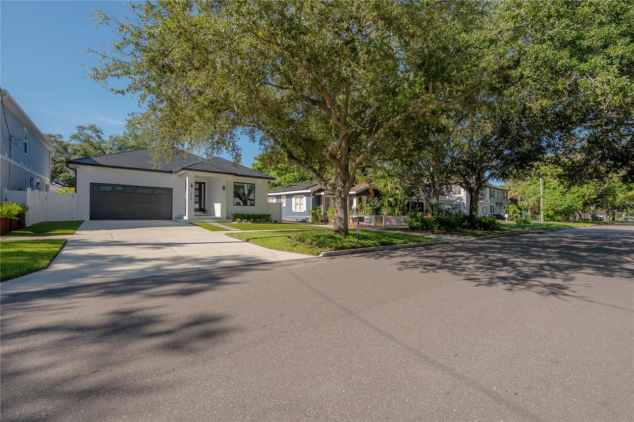 1910 W North B St., Tampa, FL 33606