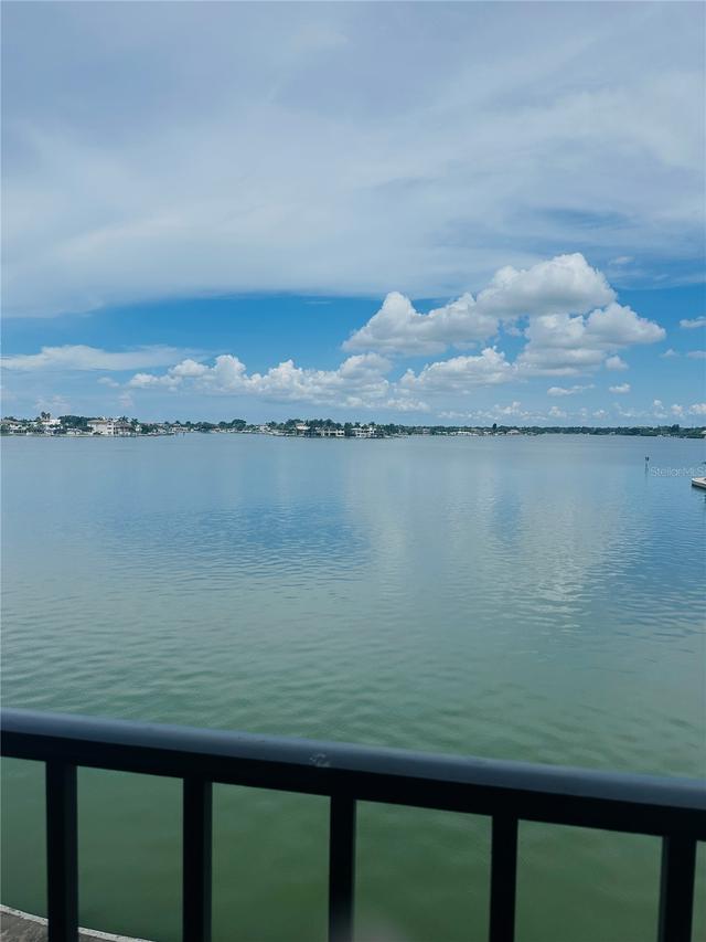 7700 Sun Island Dr. #304, South Pasadena, FL 33707