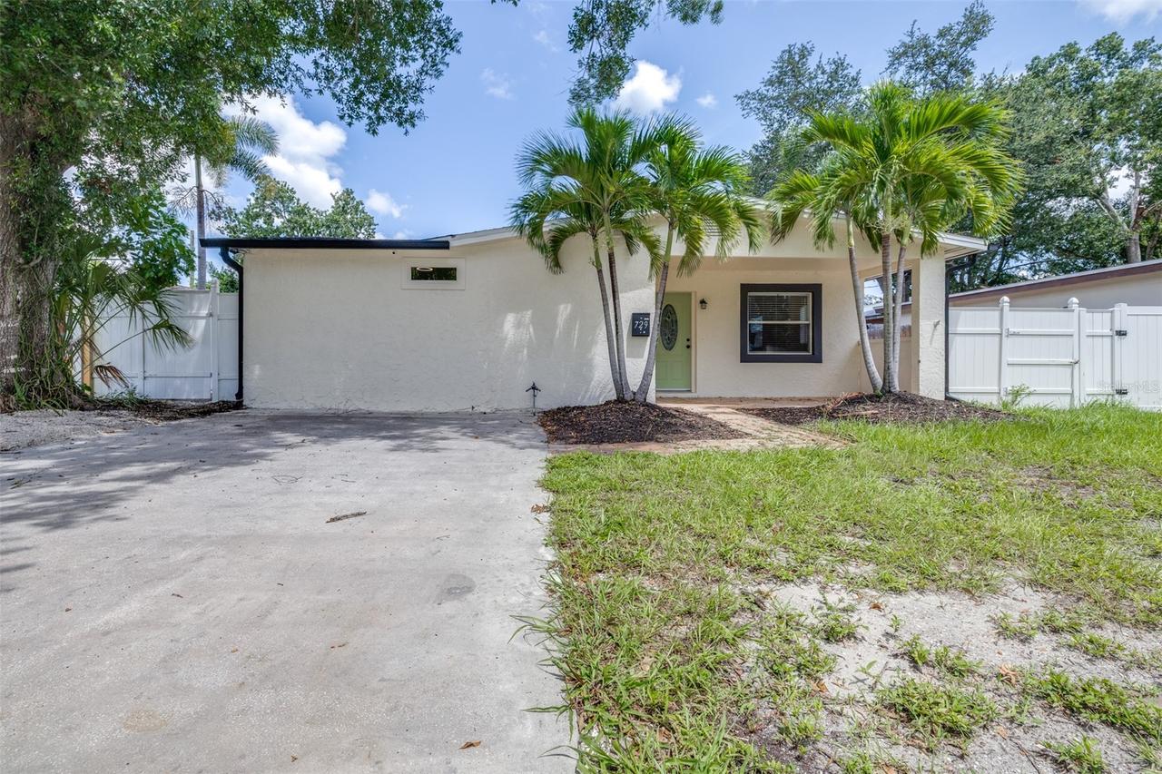 729 88th Ave., St Petersburg, FL 33702