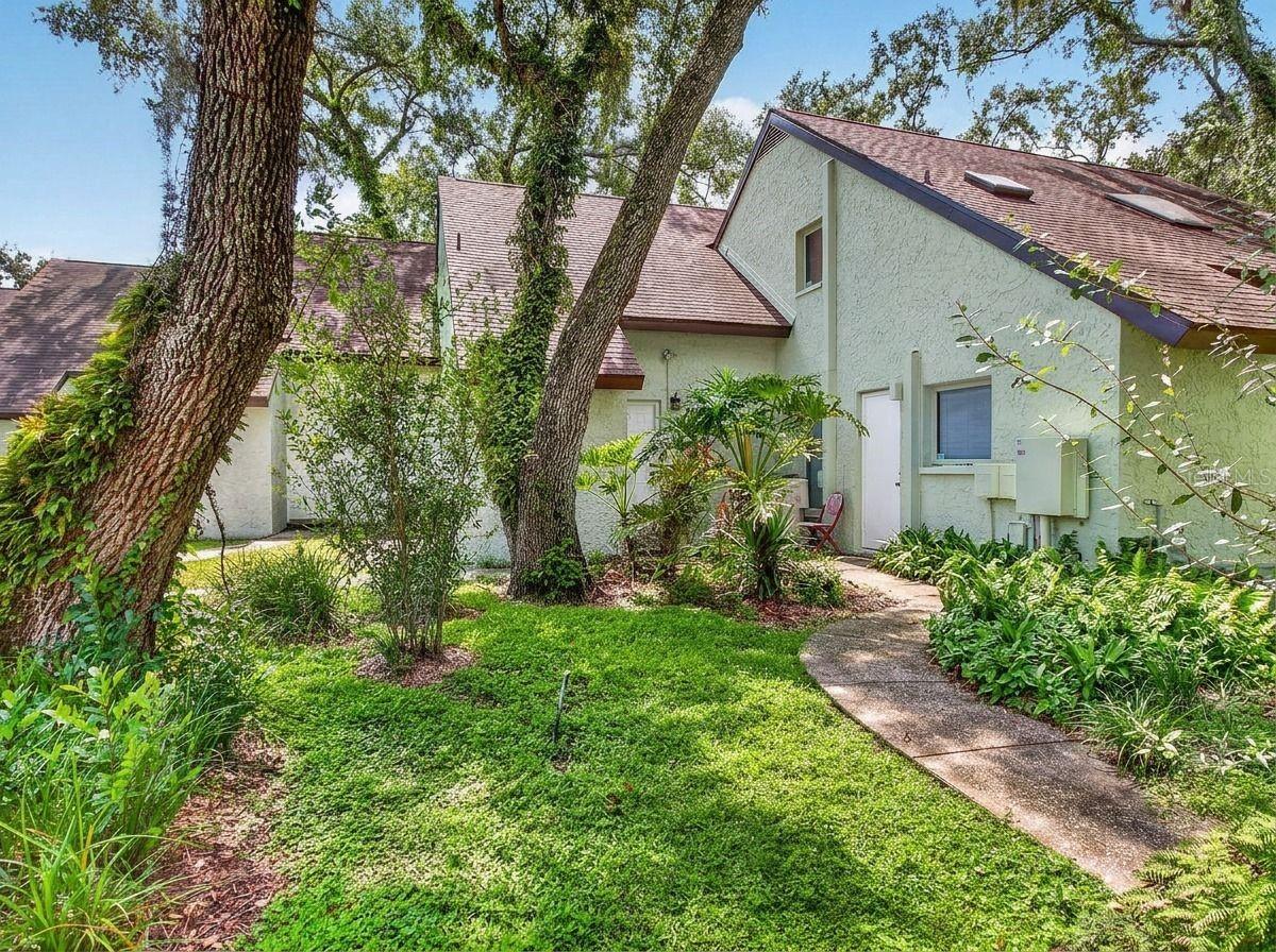 5627 Ashley Oaks Dr. #2, Tampa, FL 33617