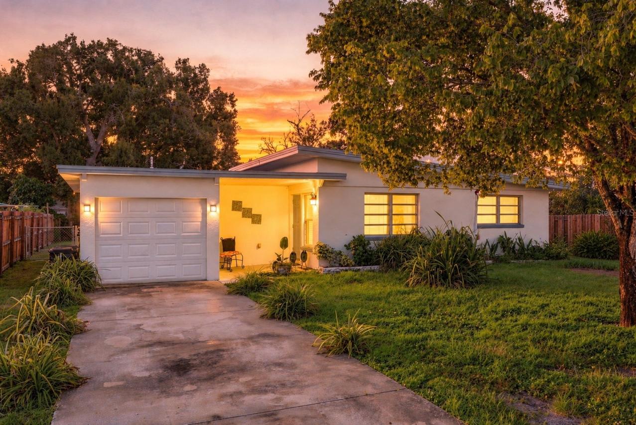 10594 104th Ave., Largo, FL 33773