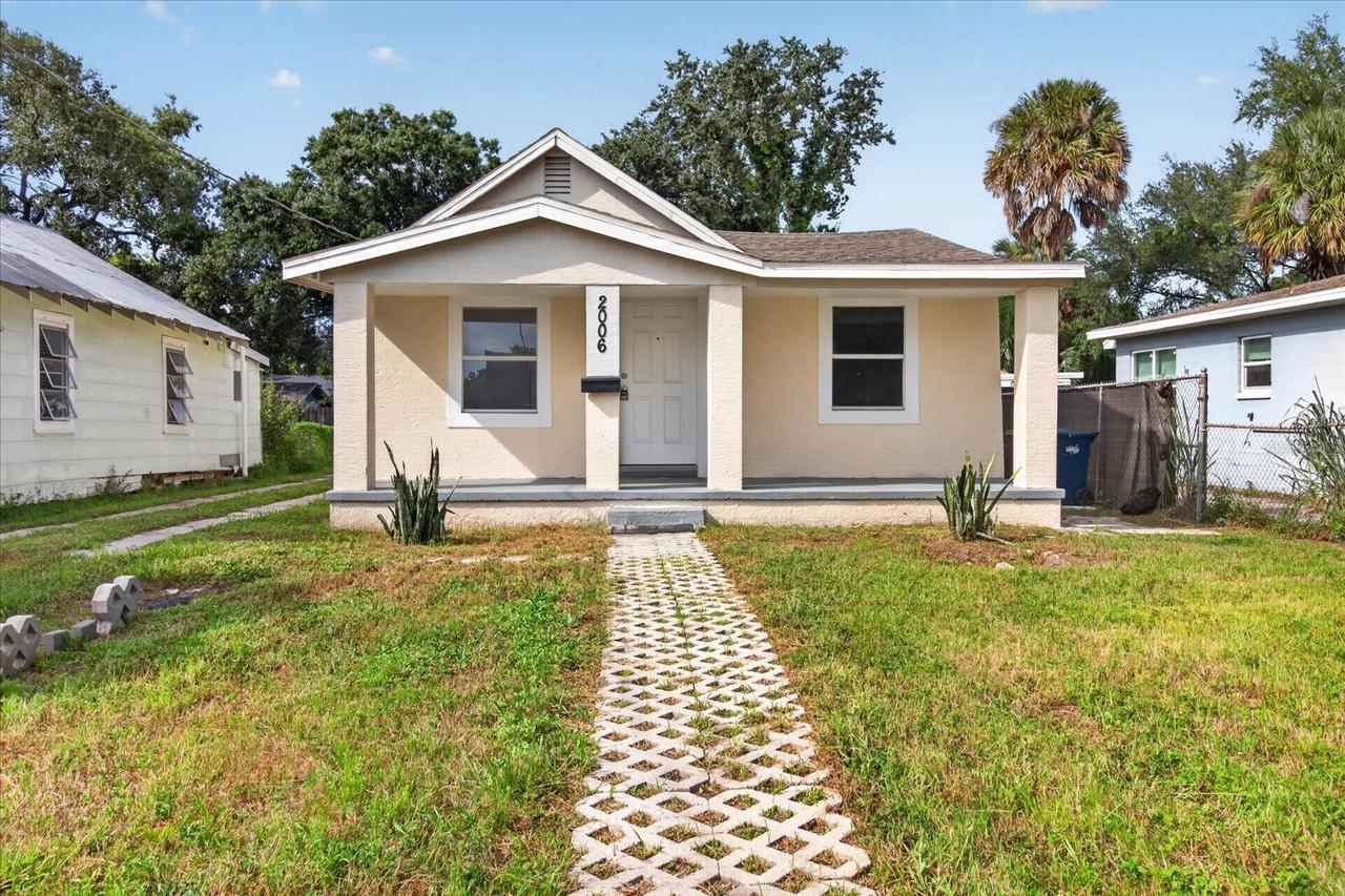 2006 E Stuart St., Tampa, FL 33605