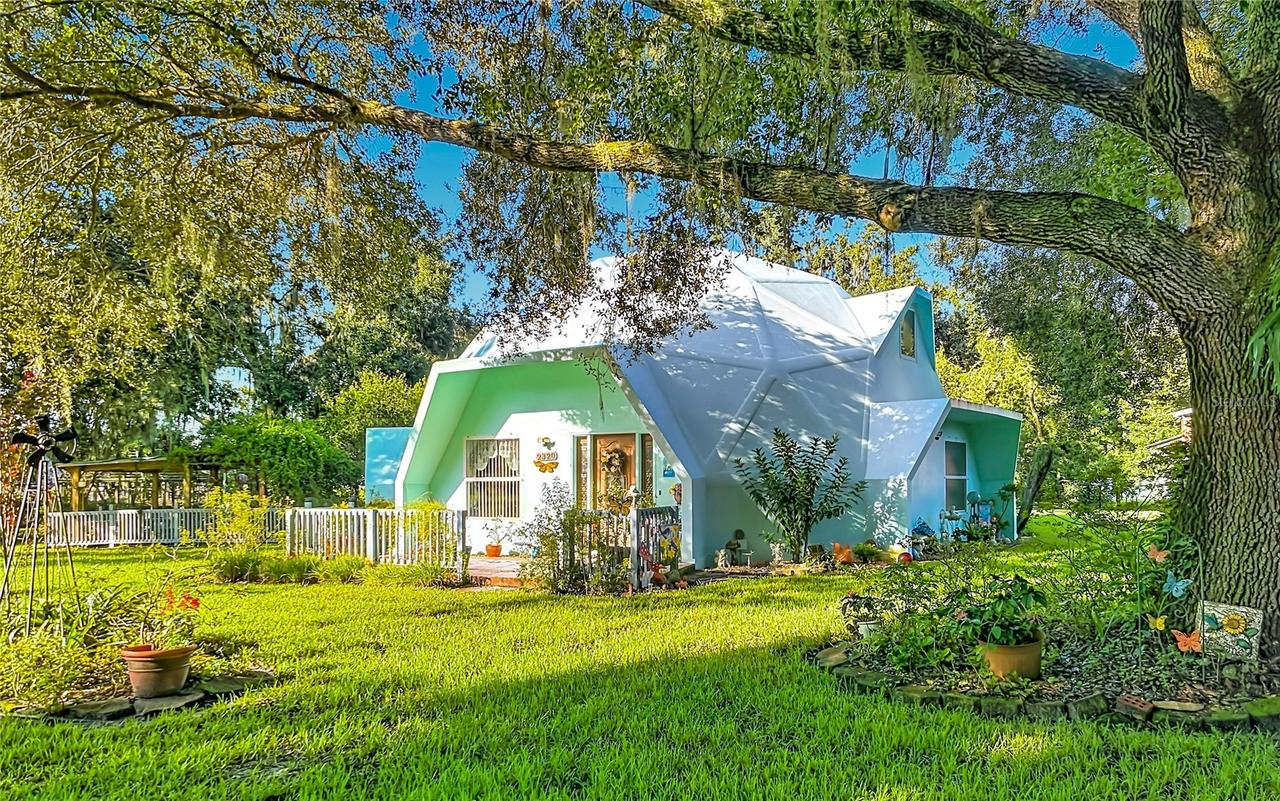 2320 Bogaert Rd., Dover, FL 33527
