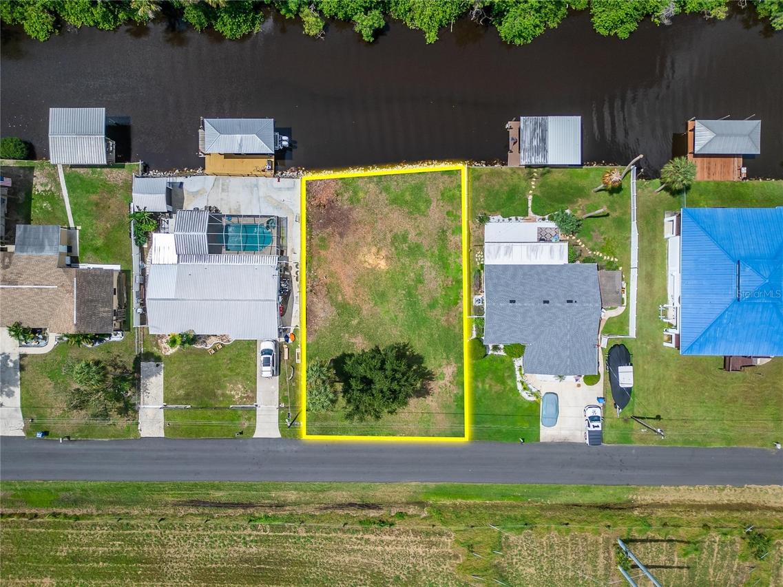 Bay Dr., Gibsonton, FL 33534