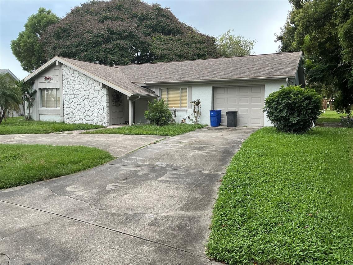 3900 Edgemont Dr., New Port Richey, FL 34652