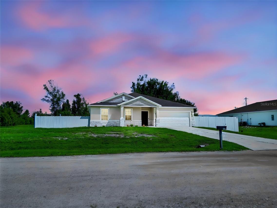 805 Whispering Pines Rd., Cape Coral, FL 33993