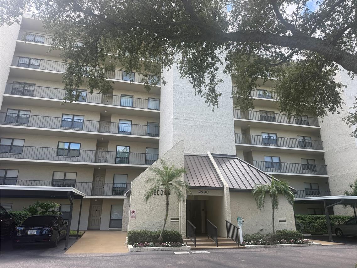 2900 Cove Cay Dr. #4B, Clearwater, FL 33760
