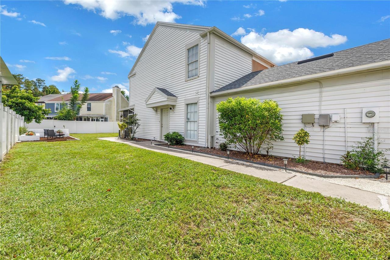 6240 Oak Cluster Cir., Tampa, FL 33634