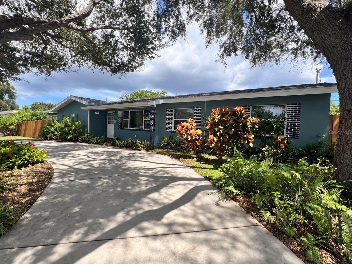 3243 58th St., St Petersburg, FL 33710