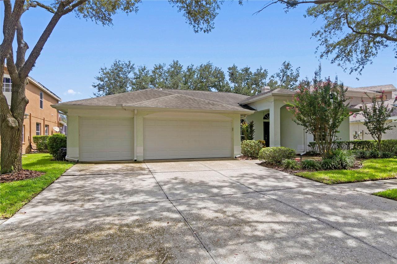 17715 Hampshire Oak Dr., Tampa, FL 33647