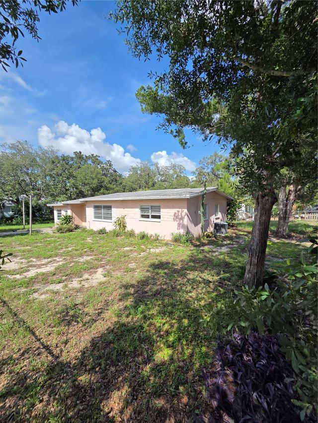 350 N Levis Ave., Tarpon Springs, FL 34689