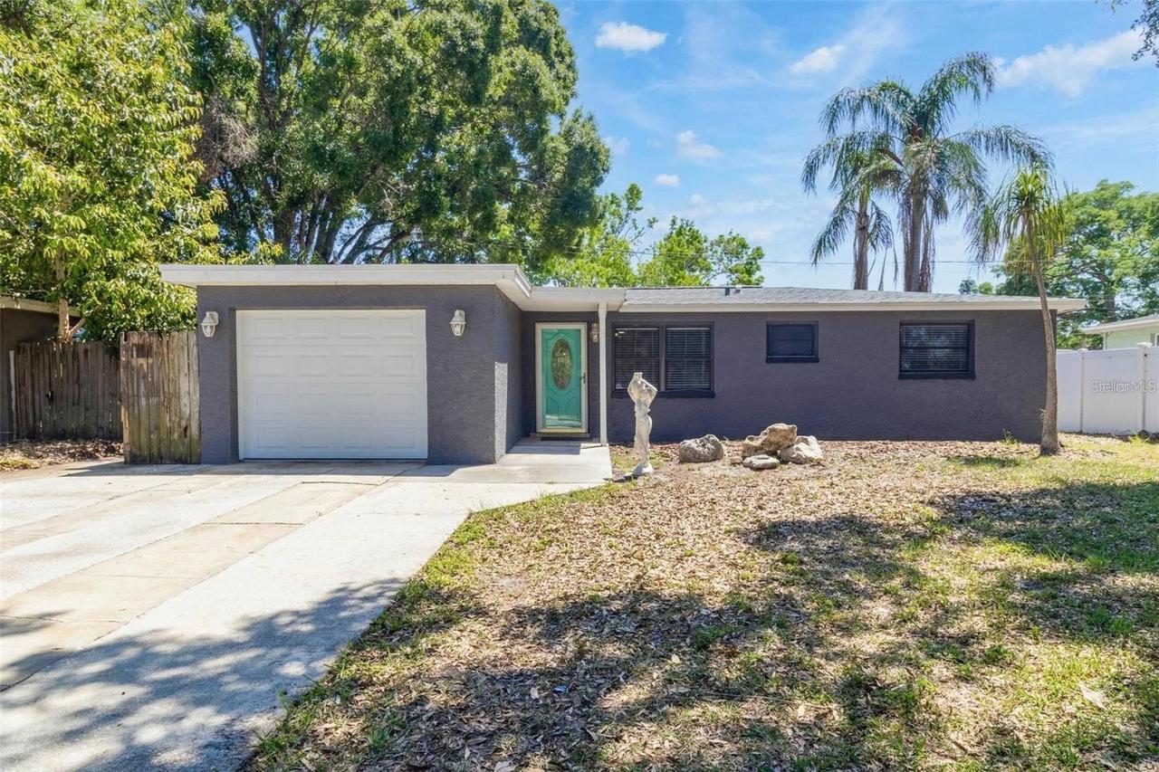 8648 78th Pl., Seminole, FL 33777