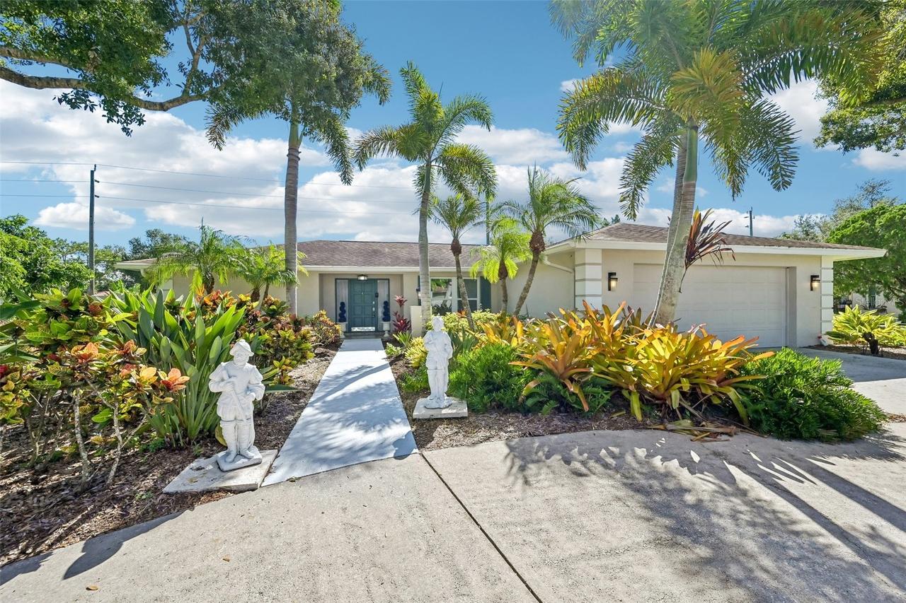8111 Timber Lake Ln., Sarasota, FL 34243