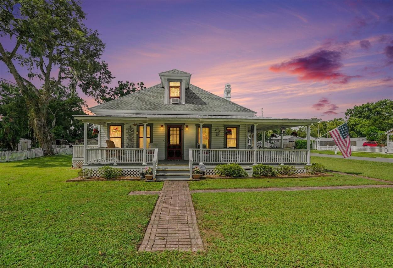 5101 5th St., Zephyrhills, FL 33542