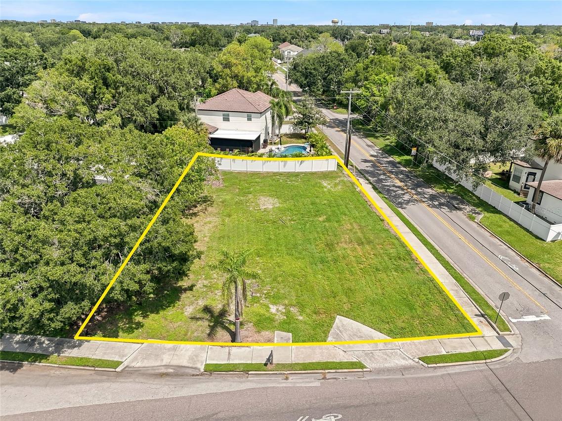 3622 W Tampa Cir., Tampa, FL 33629