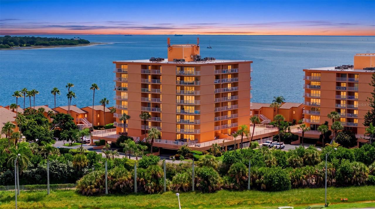 7430 Sunshine Skyway Ln. #901, St Petersburg, FL 33711