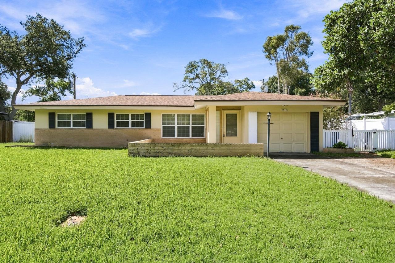 2548 Forest Pkwy., Largo, FL 33771