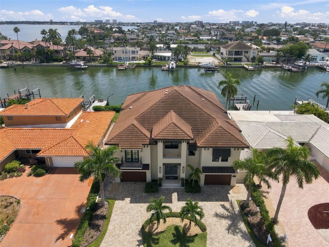 815 Capri Blvd., Treasure Island, FL 33706