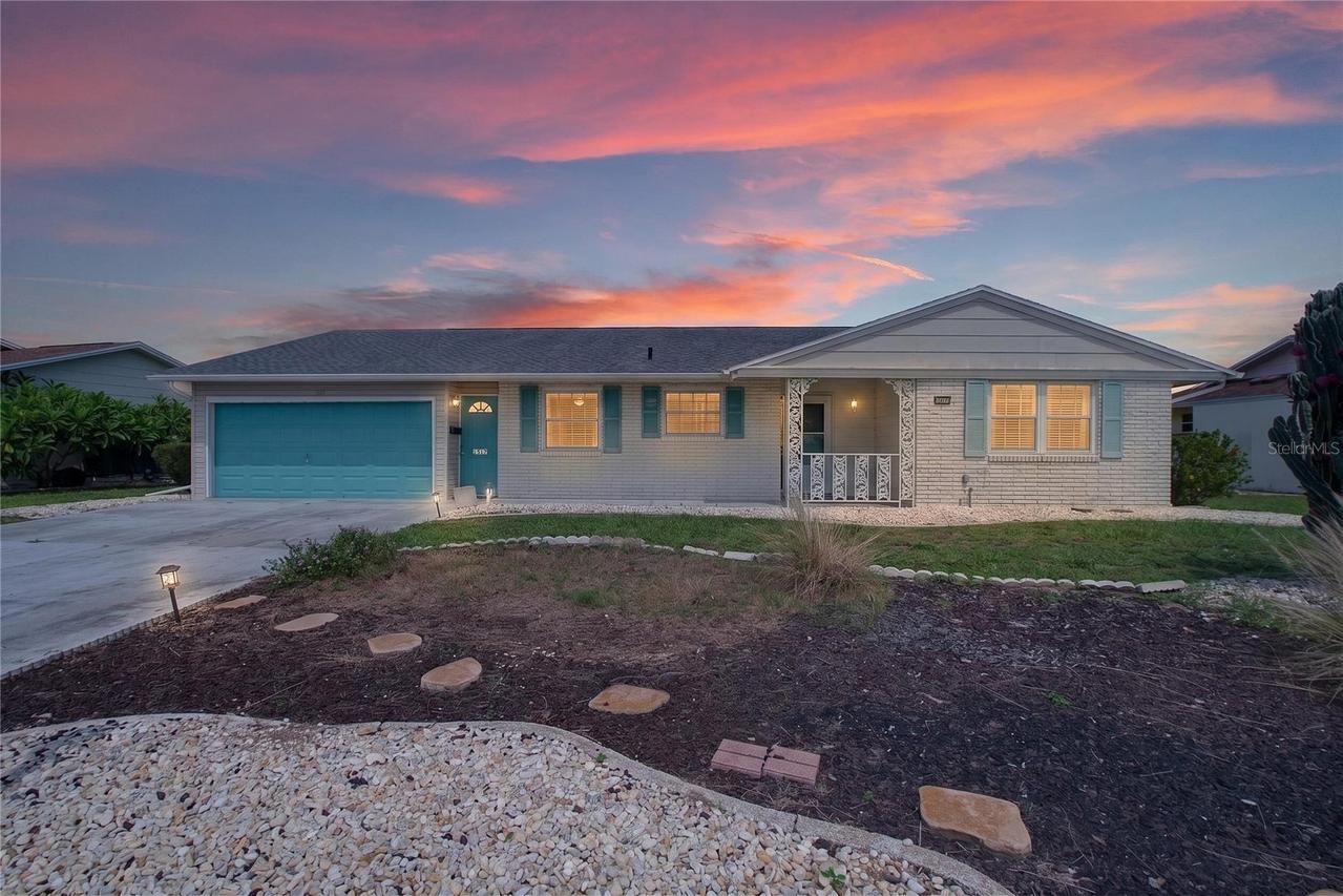 1517 Allegheny Dr., Sun City Center, FL 33573