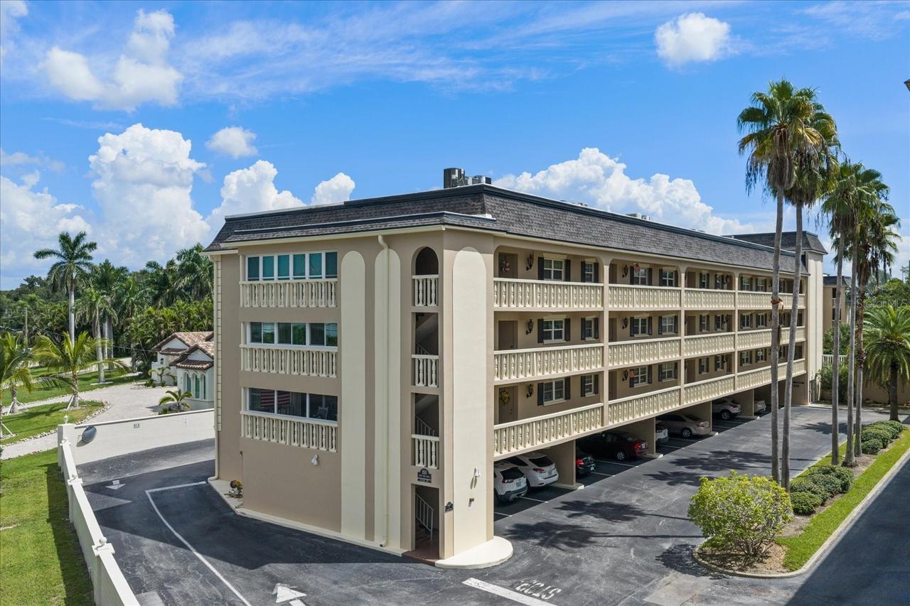 155 Bluff View Dr. #209, Belleair Bluffs, FL 33770