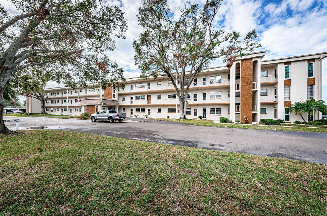 5880 38th Ave. #309, St Petersburg, FL 33710