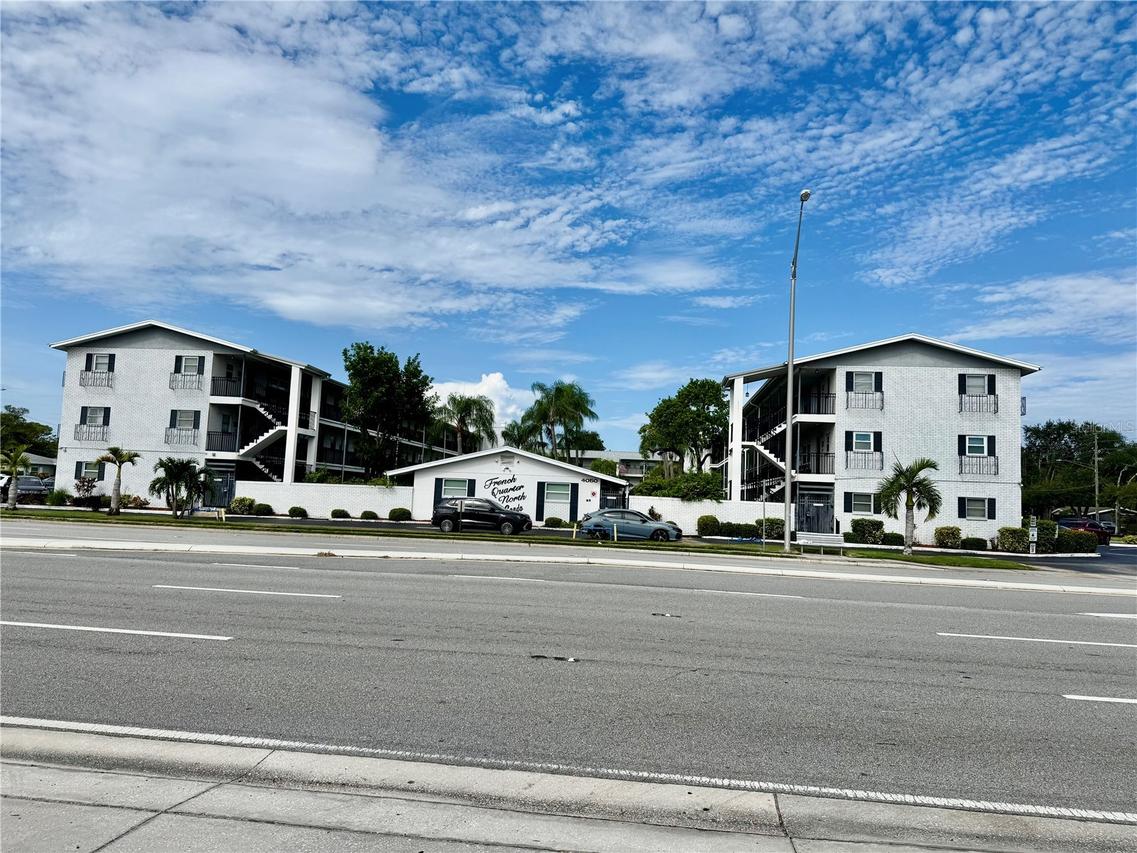 4050 4th St. #305, St Petersburg, FL 33703