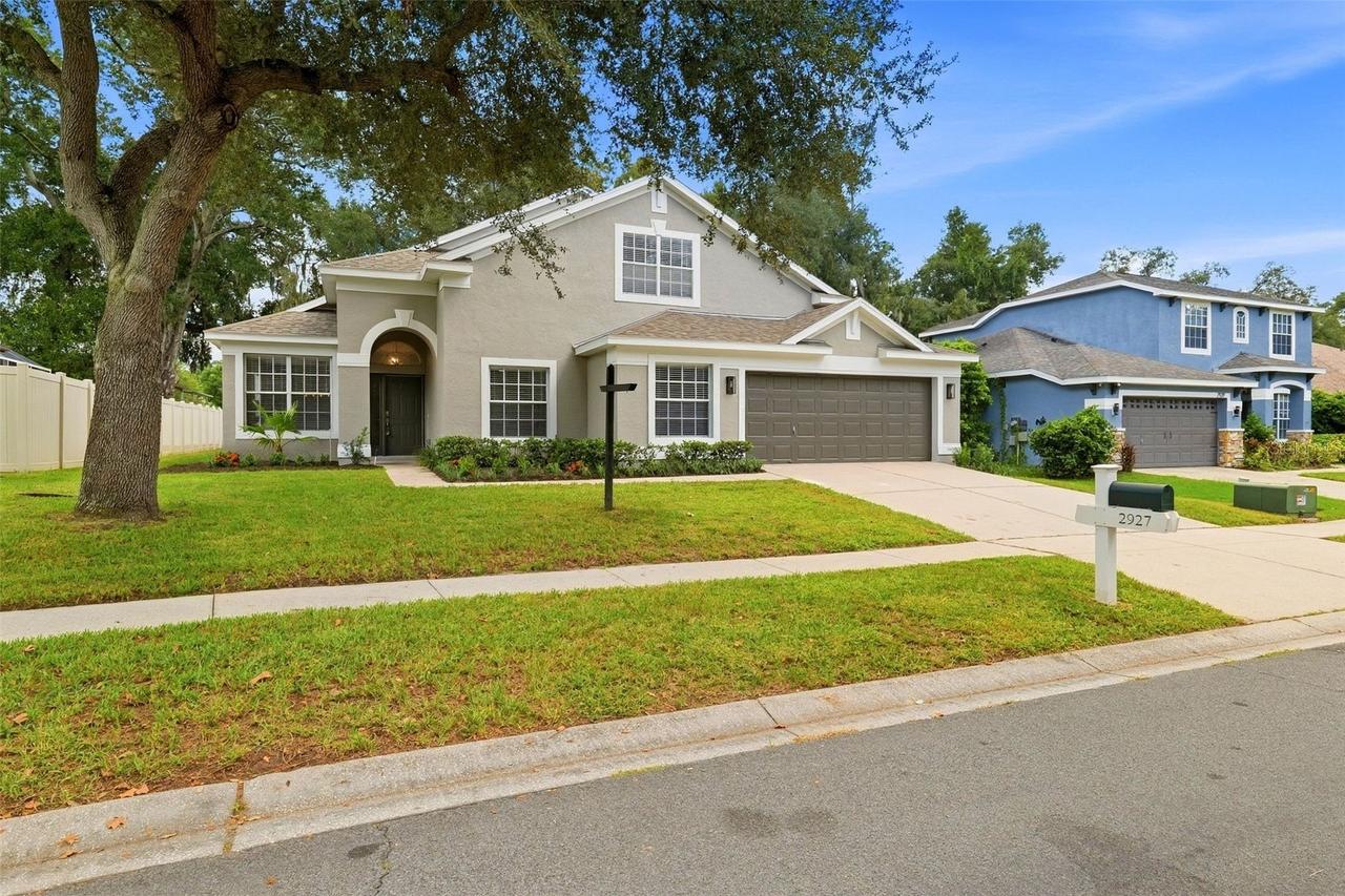 2927 Minuteman Ln., Brandon, FL 33511