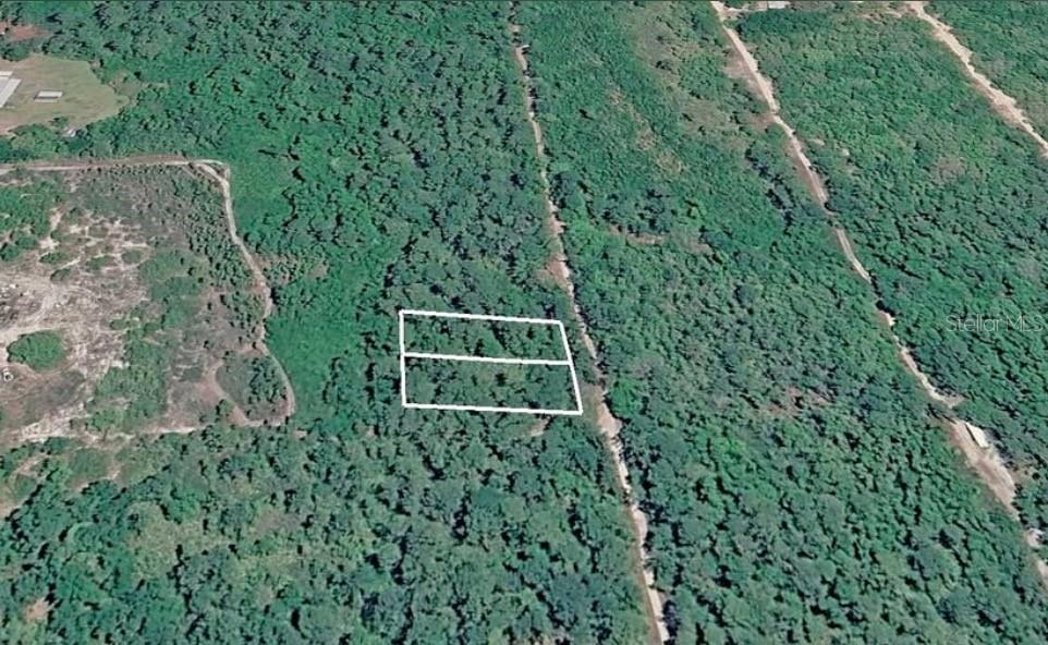 231 and 233 W Edgeline Rd., Satsuma, FL 32189