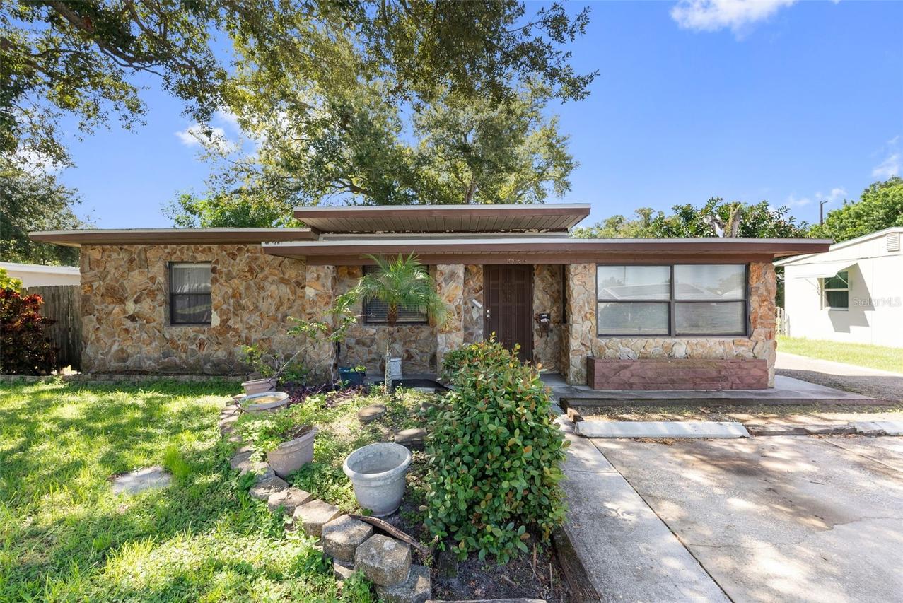 1124 54th Ave., St Petersburg, FL 33703
