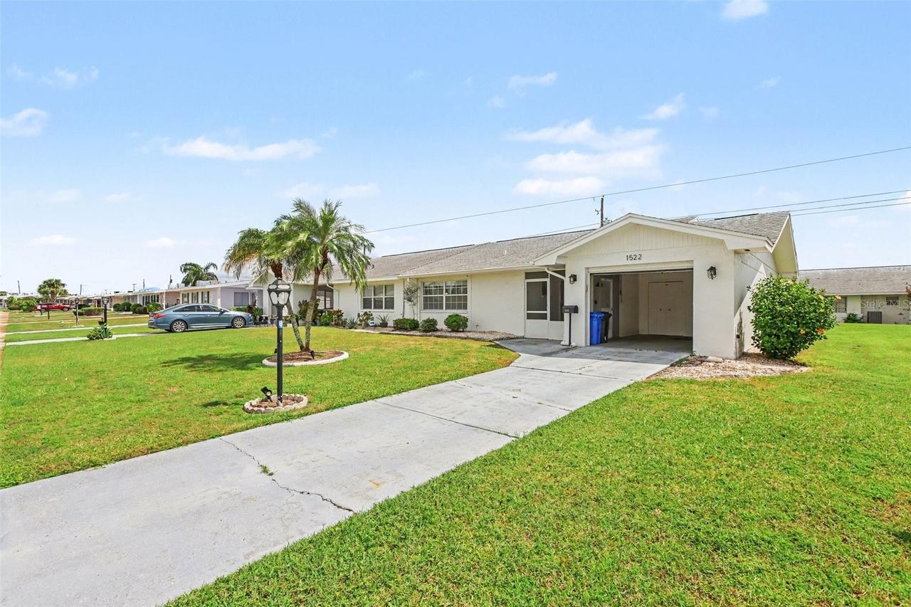 1522 Belle Glade Ave., Sun City Center, FL 33573