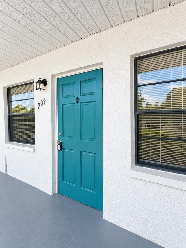 5925 Terrace Park Dr N #209, St Petersburg, FL 33709