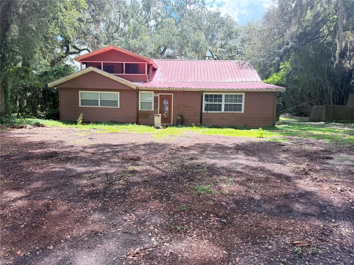 2705 Stearns Rd., Valrico, FL 33596