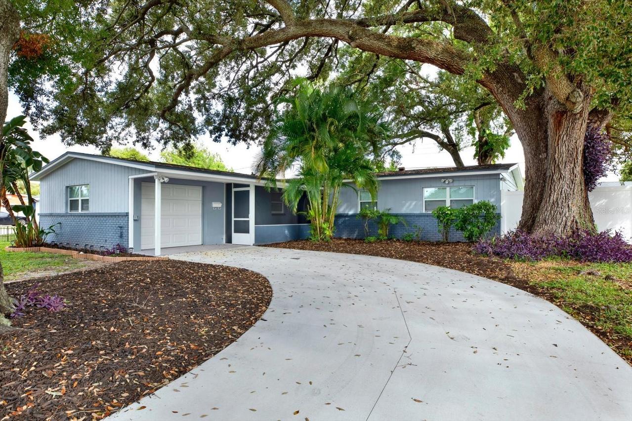 7505 W Henry Ave., Tampa, FL 33615