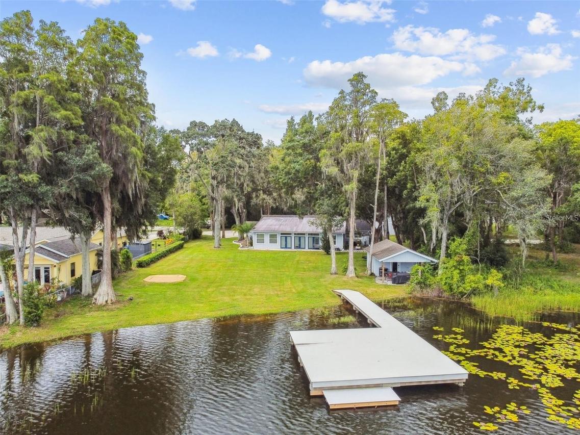 17018 Dennis Rd., Lutz, FL 33558