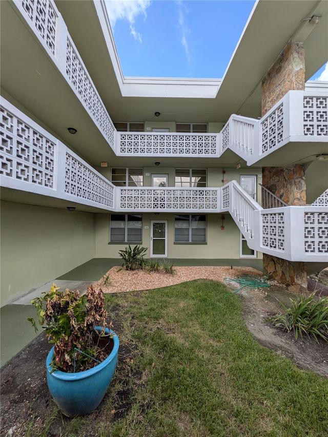 4885 1st St. #216, St Petersburg, FL 33703