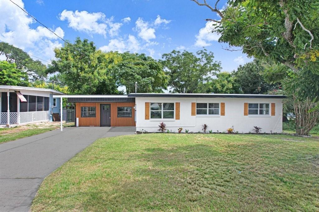 124 Edgewater Dr., Winter Haven, FL 33881