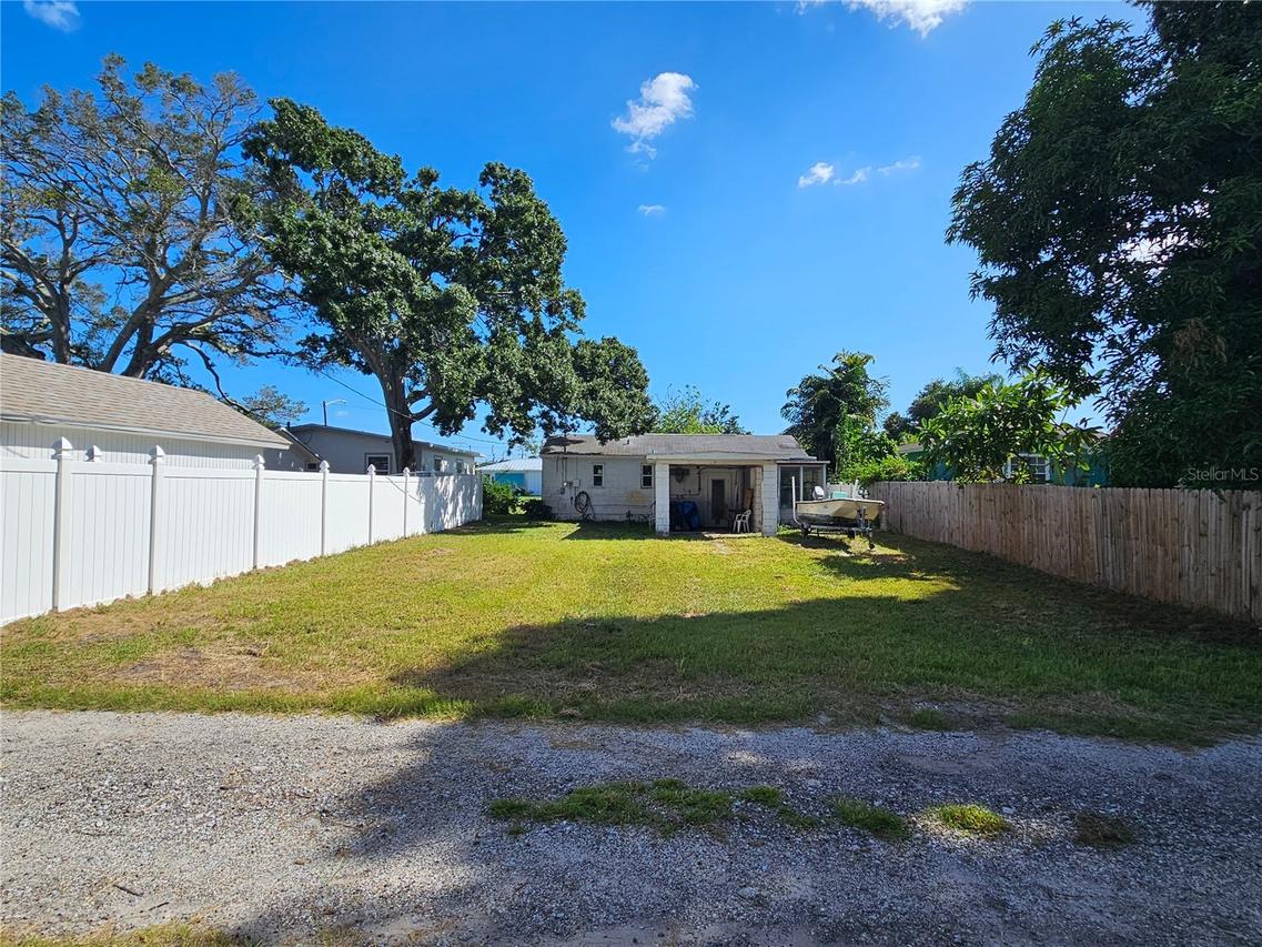 4609 16th Ave., St Petersburg, FL 33713