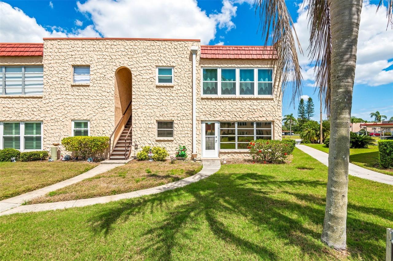 101 Dogwood Cir., Seminole, FL 33777