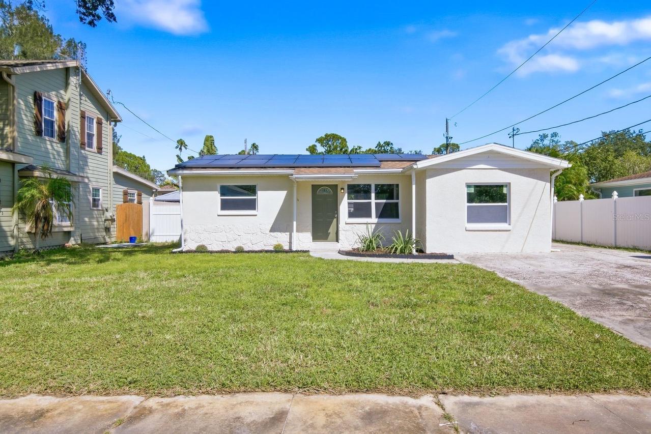 8143 Overlook Pl., St Petersburg, FL 33702