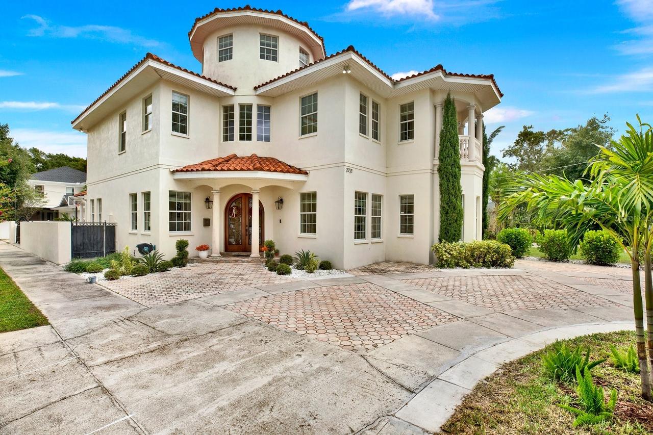 2721 N Royal Ct., Tampa, FL 33602