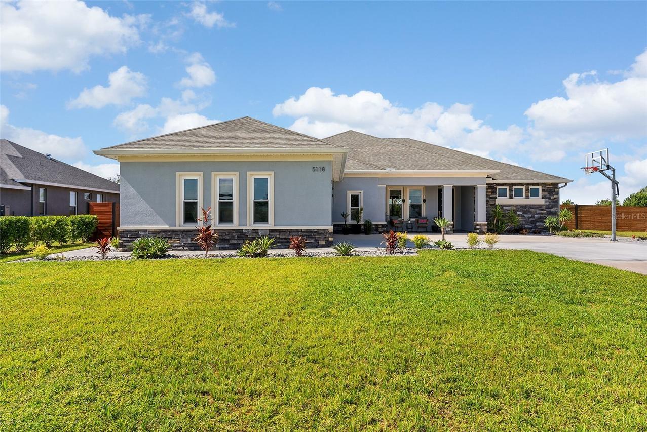 5118 Lake Toscana Dr., Wimauma, FL 33598