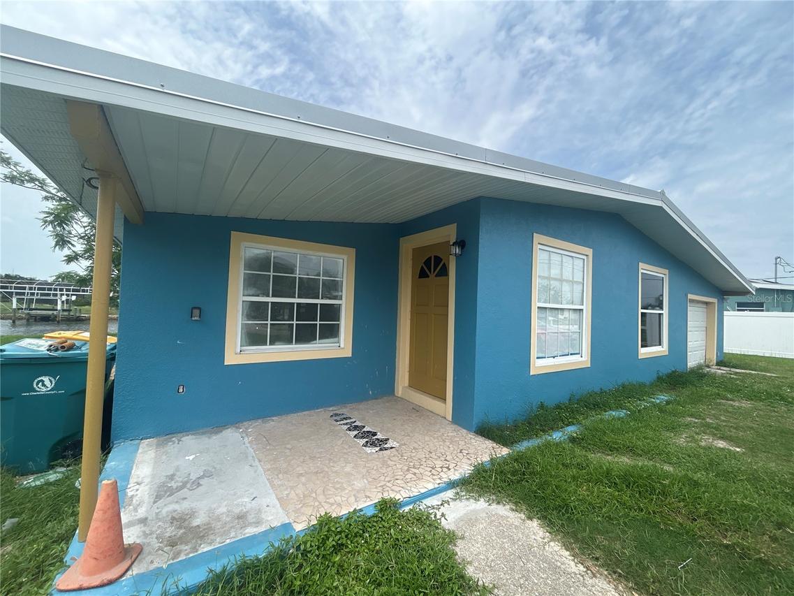 585 Lindley Ter., Port Charlotte, FL 33952